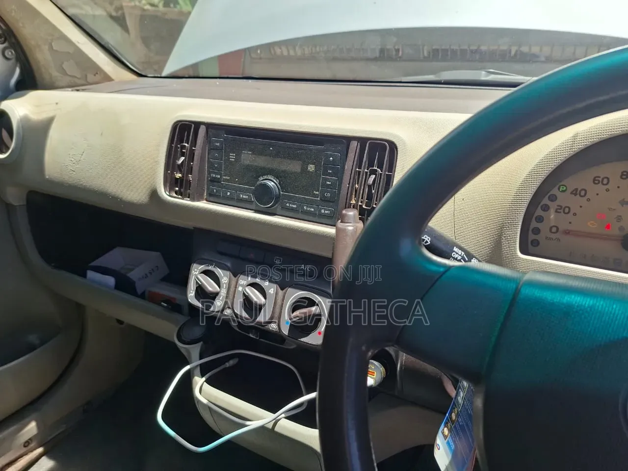Toyota Passo 2011 Silver