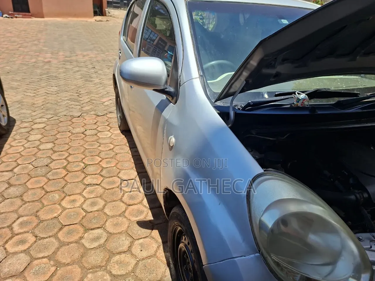 Toyota Passo 2011 Silver