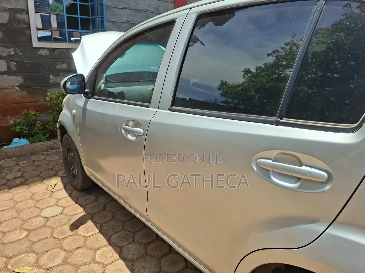 Toyota Passo 2011 Silver