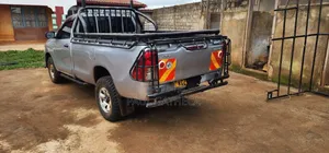 Toyota Hilux 2020 Silver