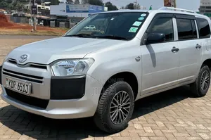 Toyota Succeed 2018 Silver