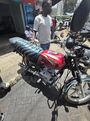 New Bajaj Boxer 100 2025 Red
