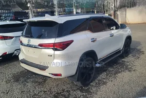 Toyota Fortuner 2019 White
