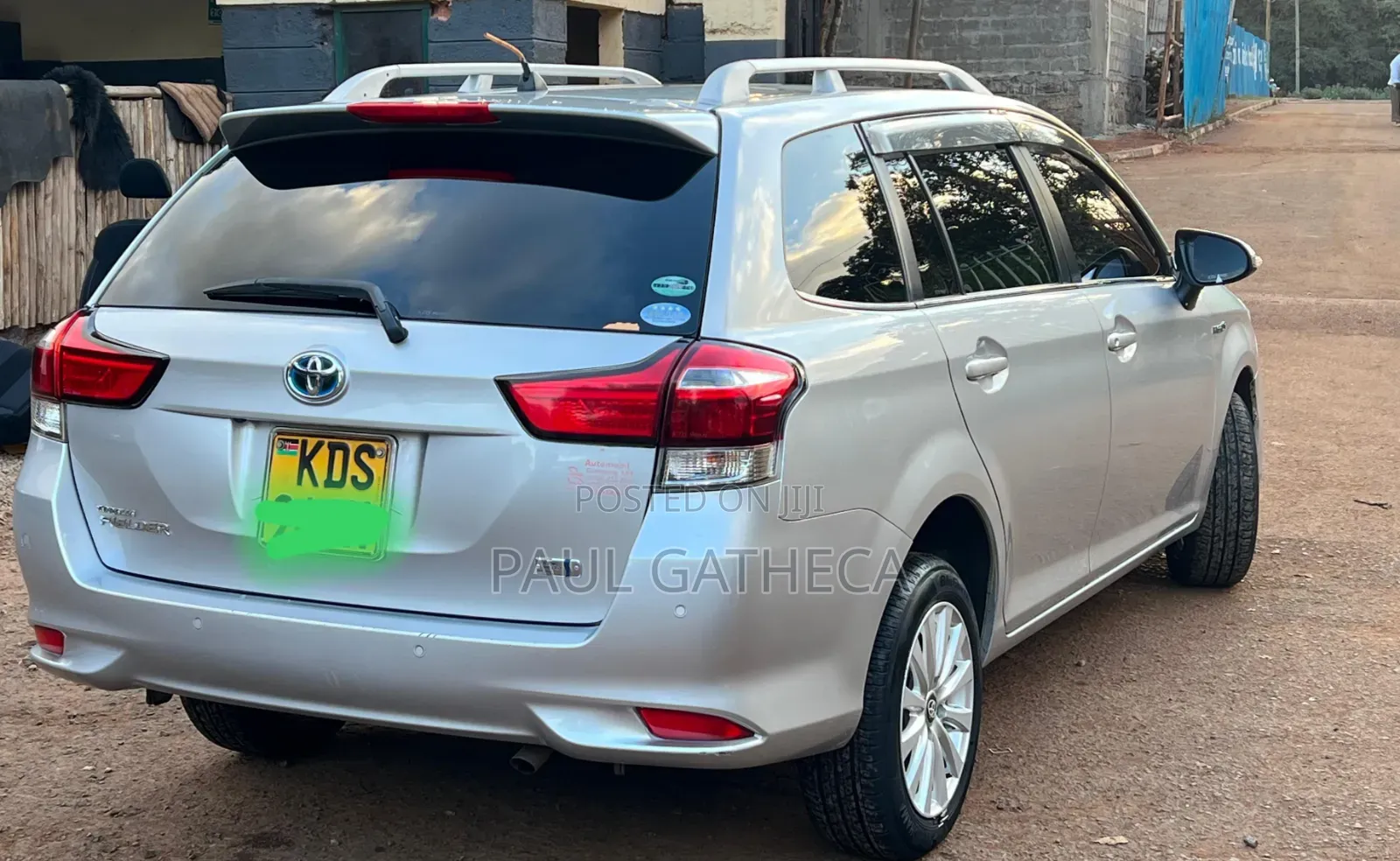 Toyota Corolla Fielder 2018 Silver