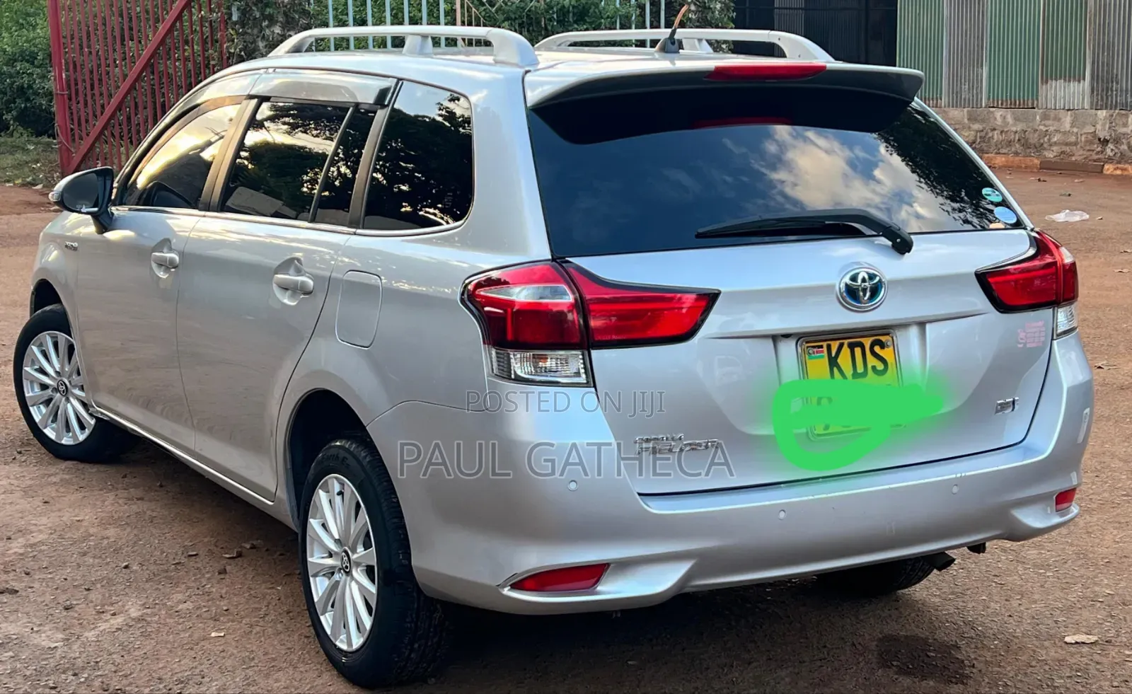 Toyota Corolla Fielder 2018 Silver