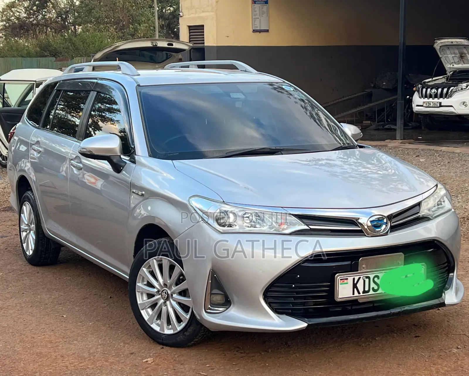 Toyota Corolla Fielder 2018 Silver