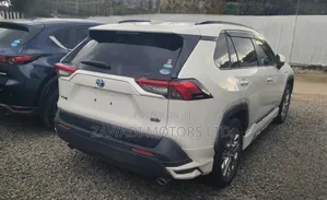 Toyota RAV4 2019 White