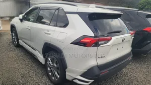 Toyota RAV4 2019 White