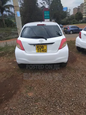 Toyota Vitz 2013 White