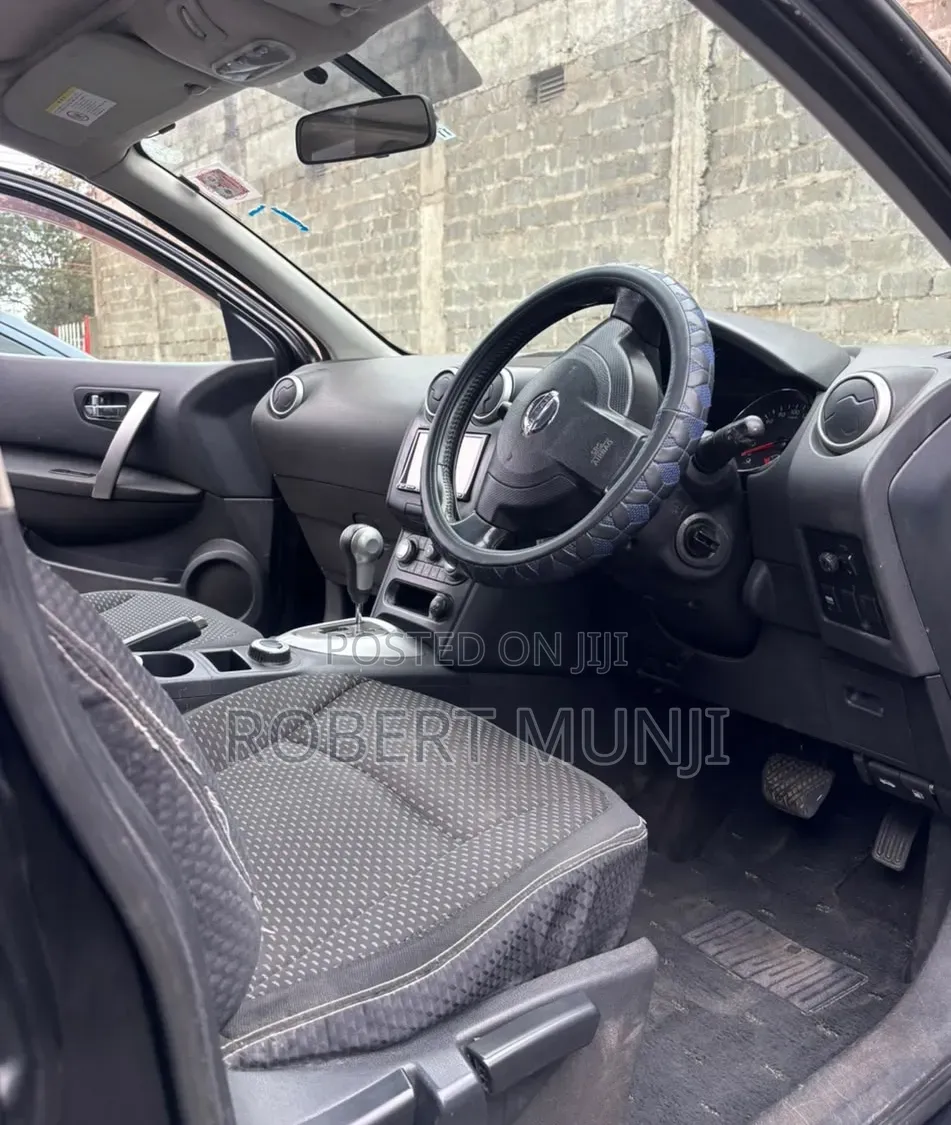 Nissan Dualis 2010 Black
