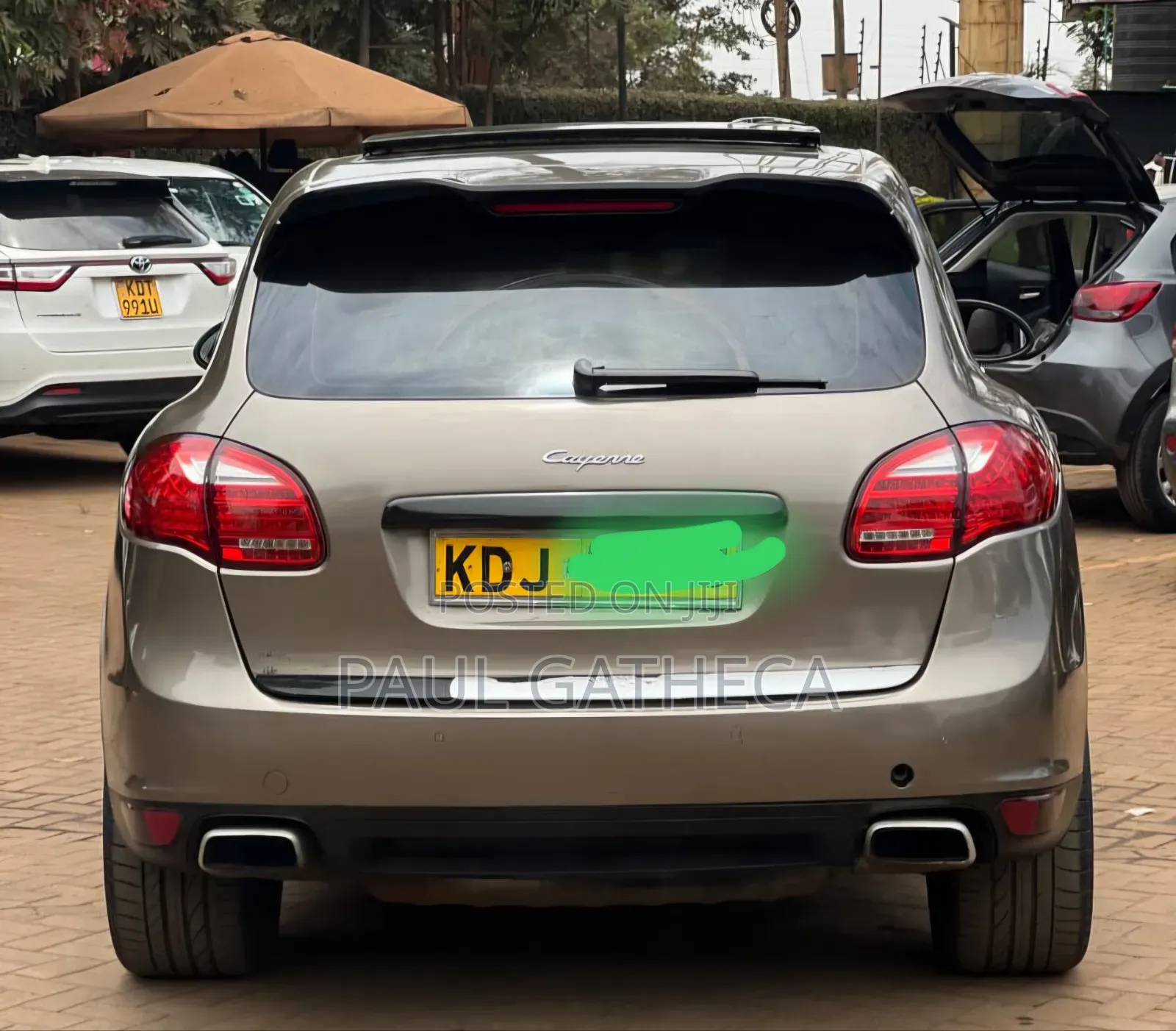 Porsche Cayenne 2014 Gold