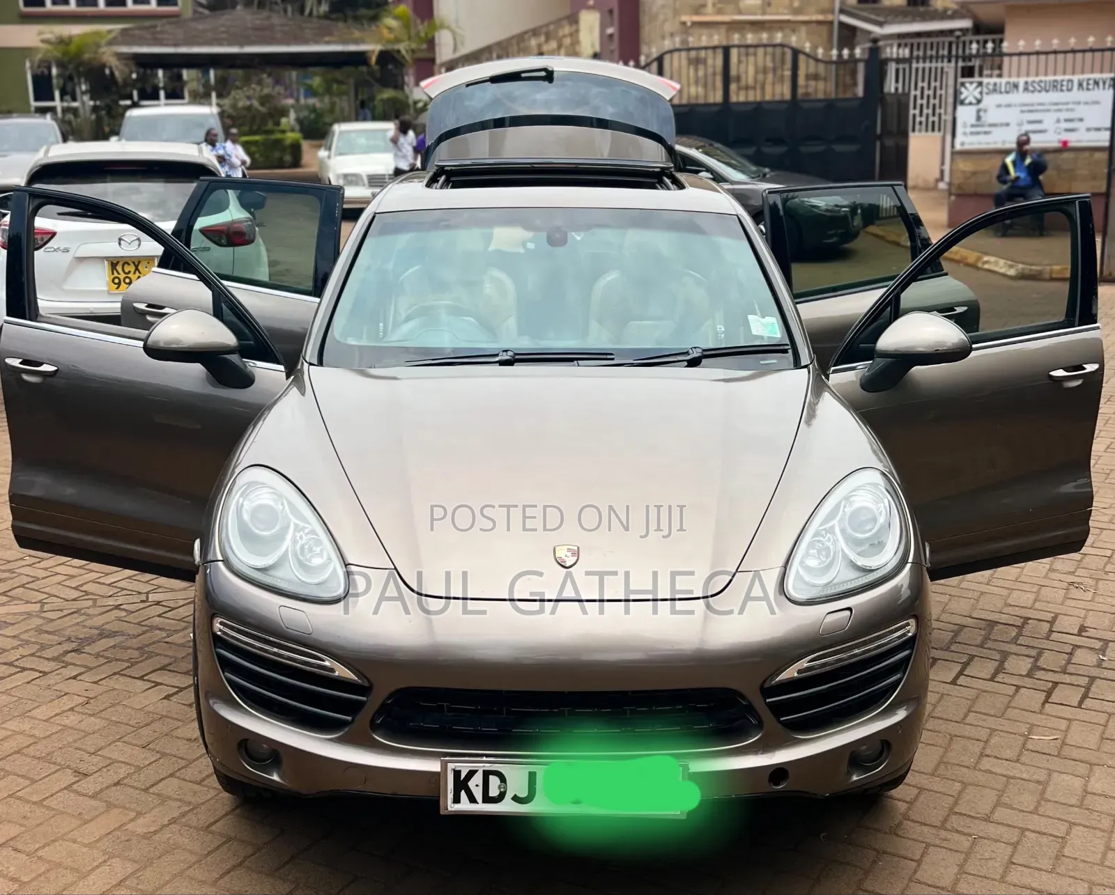 Porsche Cayenne 2014 Gold