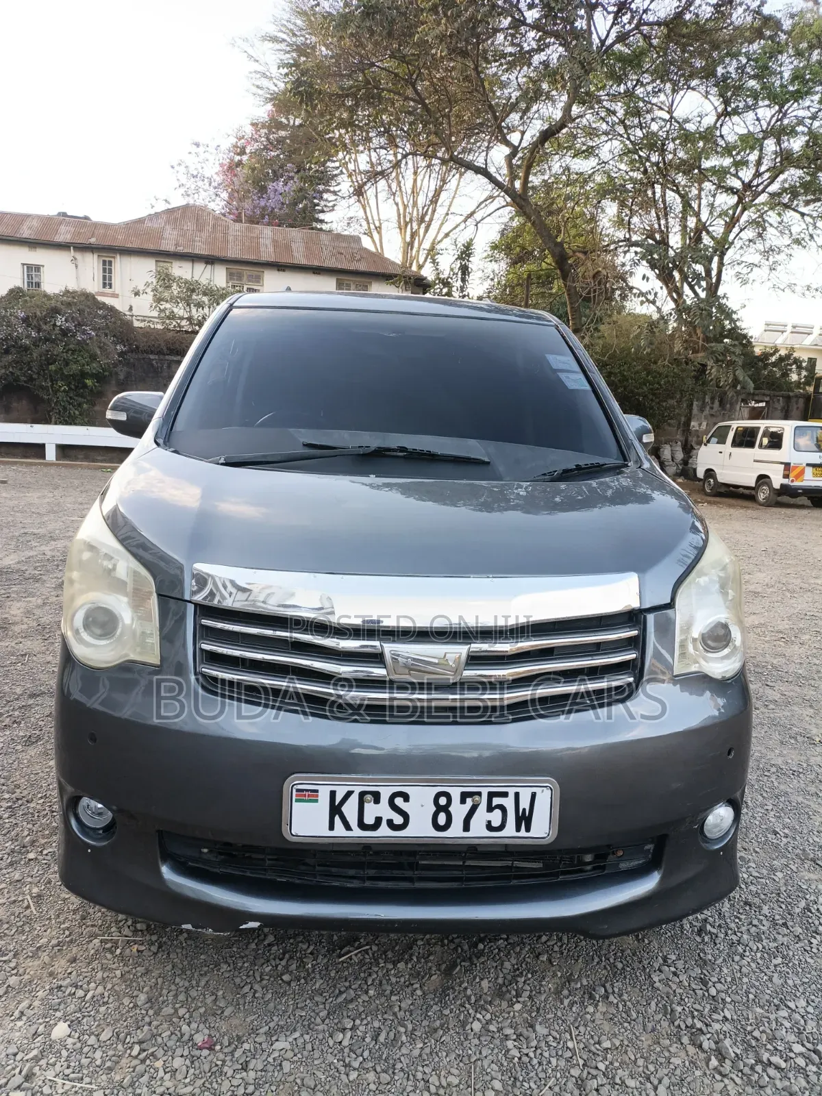 Toyota Noah 2011 Gray