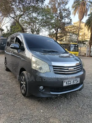 Toyota Noah 2011 Gray