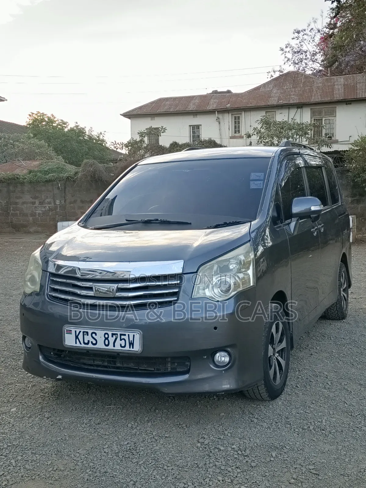 Toyota Noah 2011 Gray