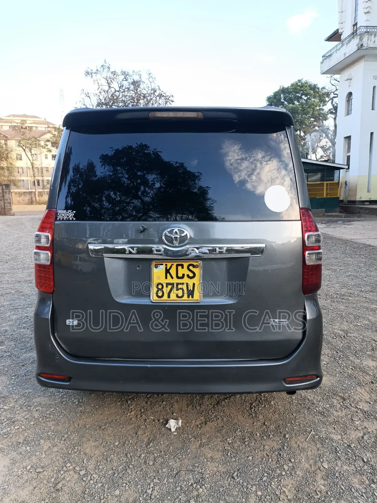 Toyota Noah 2011 Gray