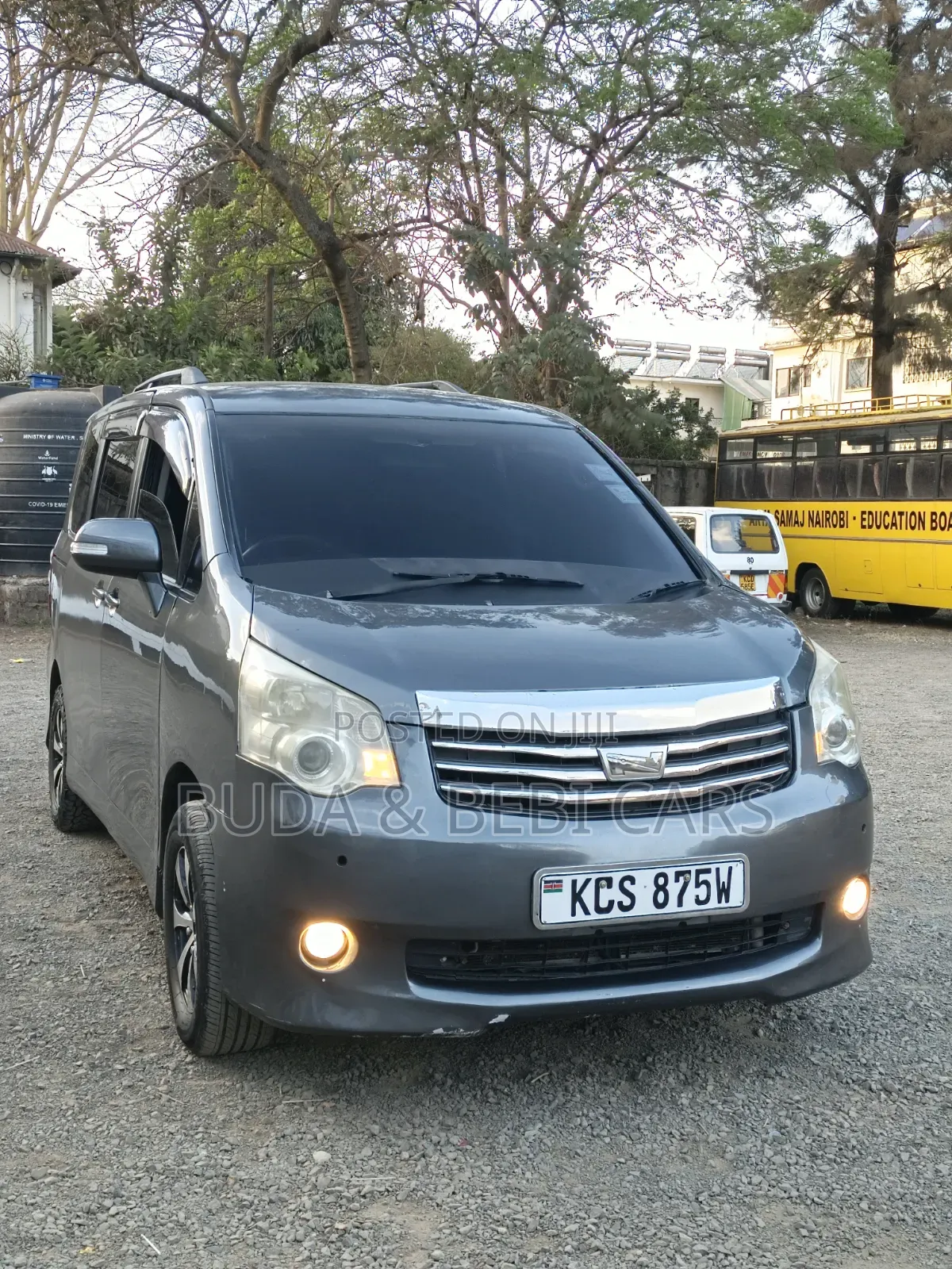 Toyota Noah 2011 Gray