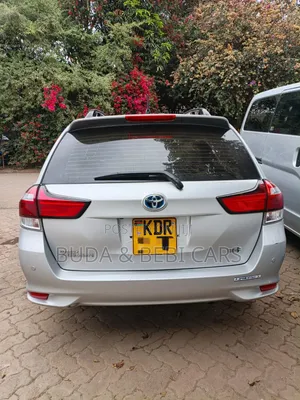 Toyota Corolla Fielder 2016 Gray