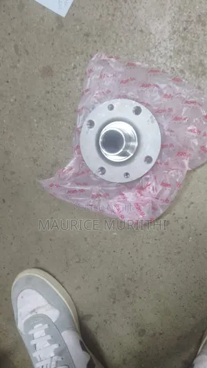 Front Wheel Hub Nissan NP200, Renault