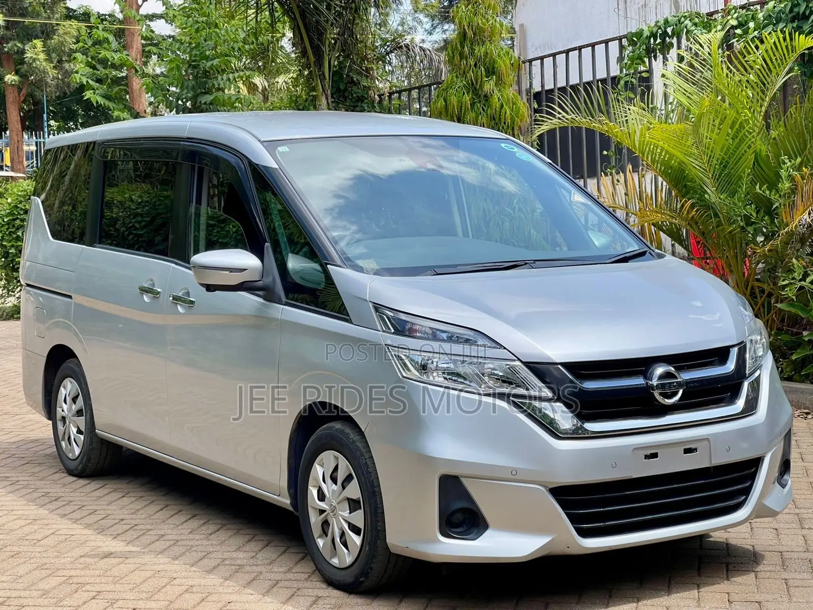 Nissan Serena 2018 Gray