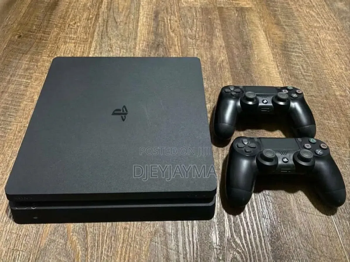 Ps4 Slim Chipped With Two Pads