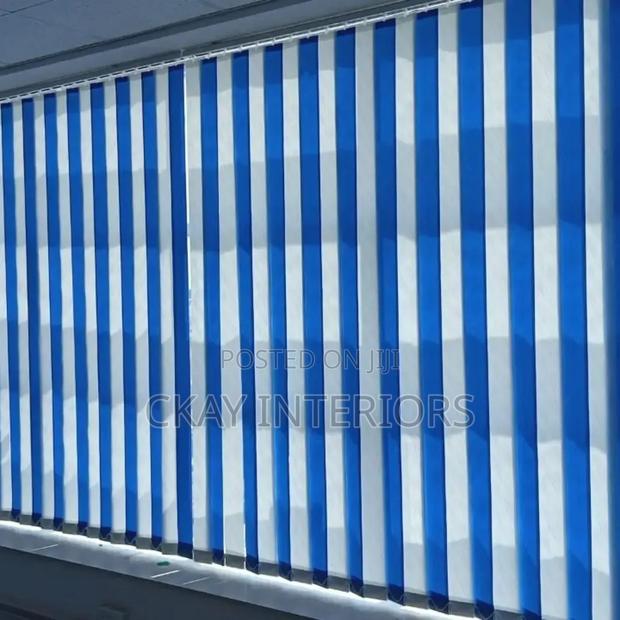 Green Plain, Blue With White Vertical Blinds - thumbnail 2