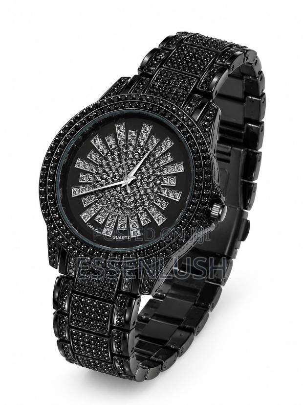 Black Crystal Quartz Watch for Men & Women – Luxury Style