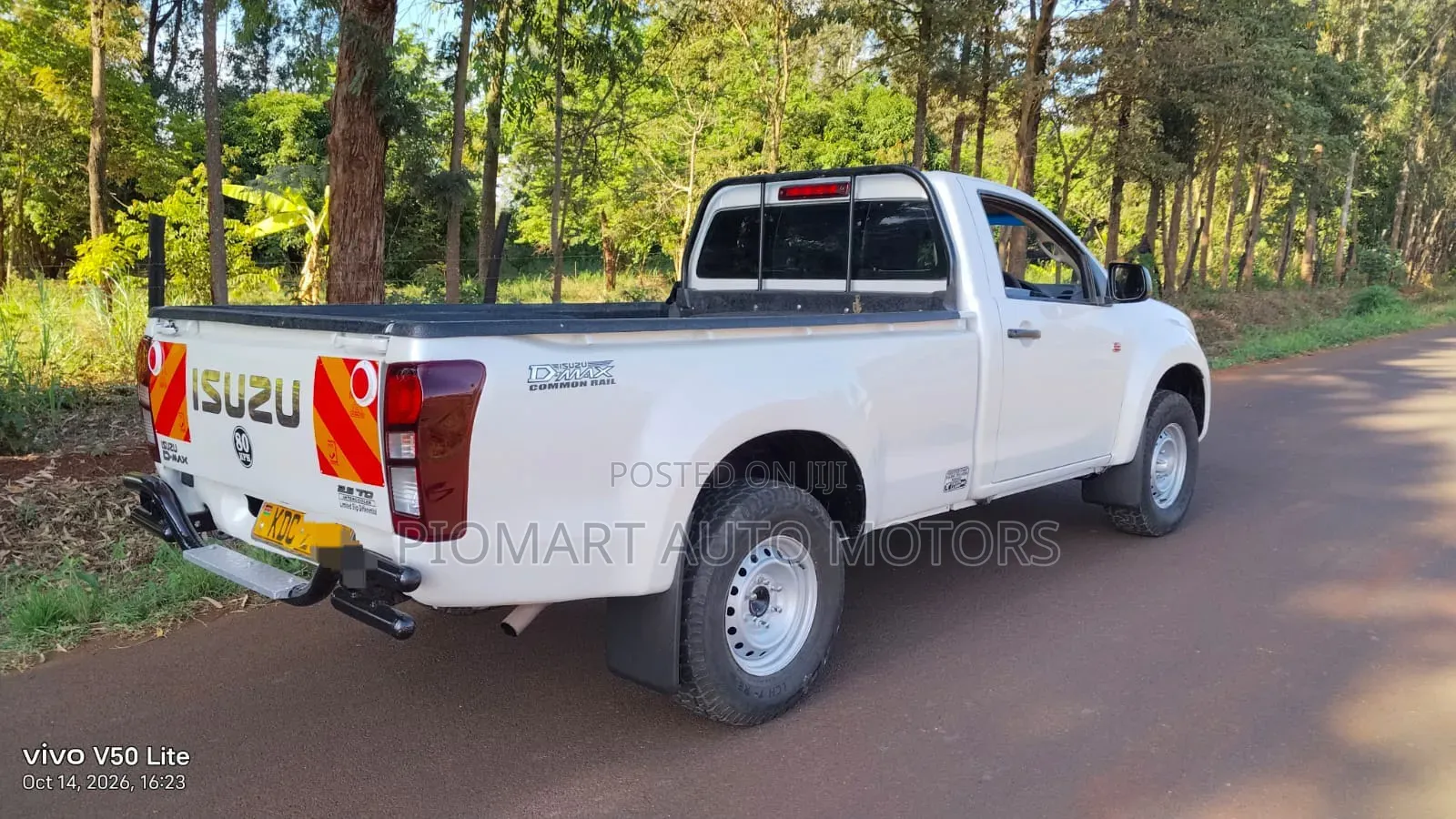 Isuzu D-MAX 2023 White