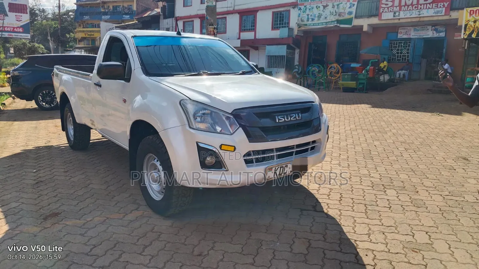 Isuzu D-MAX 2023 White