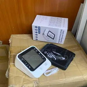 Upper Arm Type Blood Pressure MonitorB816 Simple Control Buttons