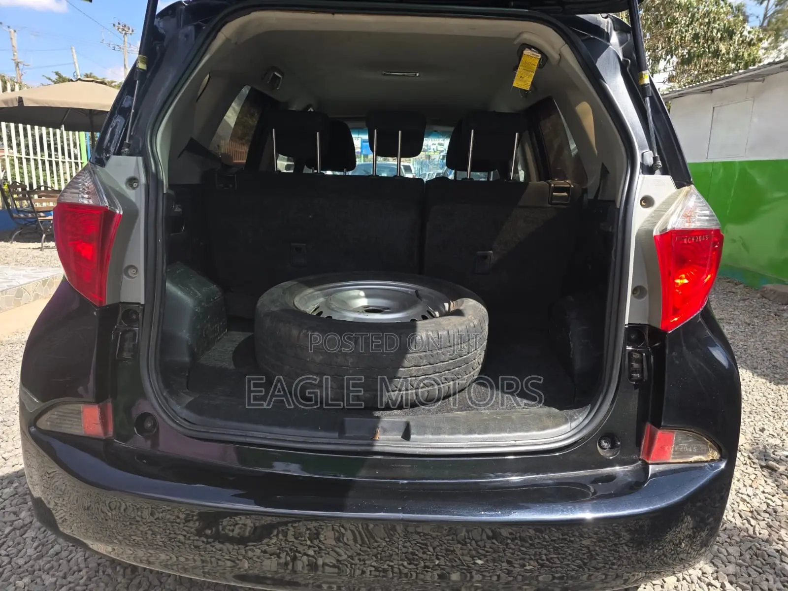 Toyota Ractis 2012 Black
