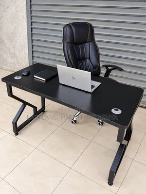 Modern Black Office Desk With Executive Leather Chair – Stylish