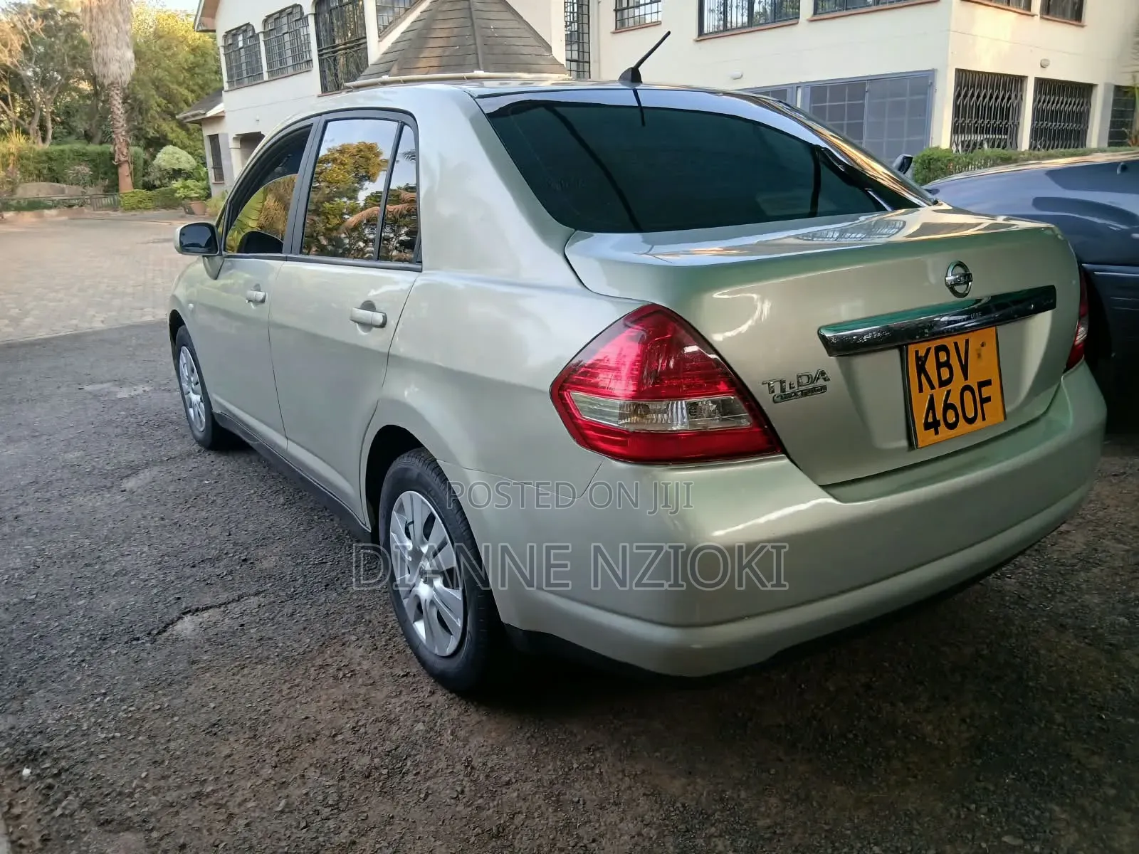 Nissan Tiida 2006 Gold