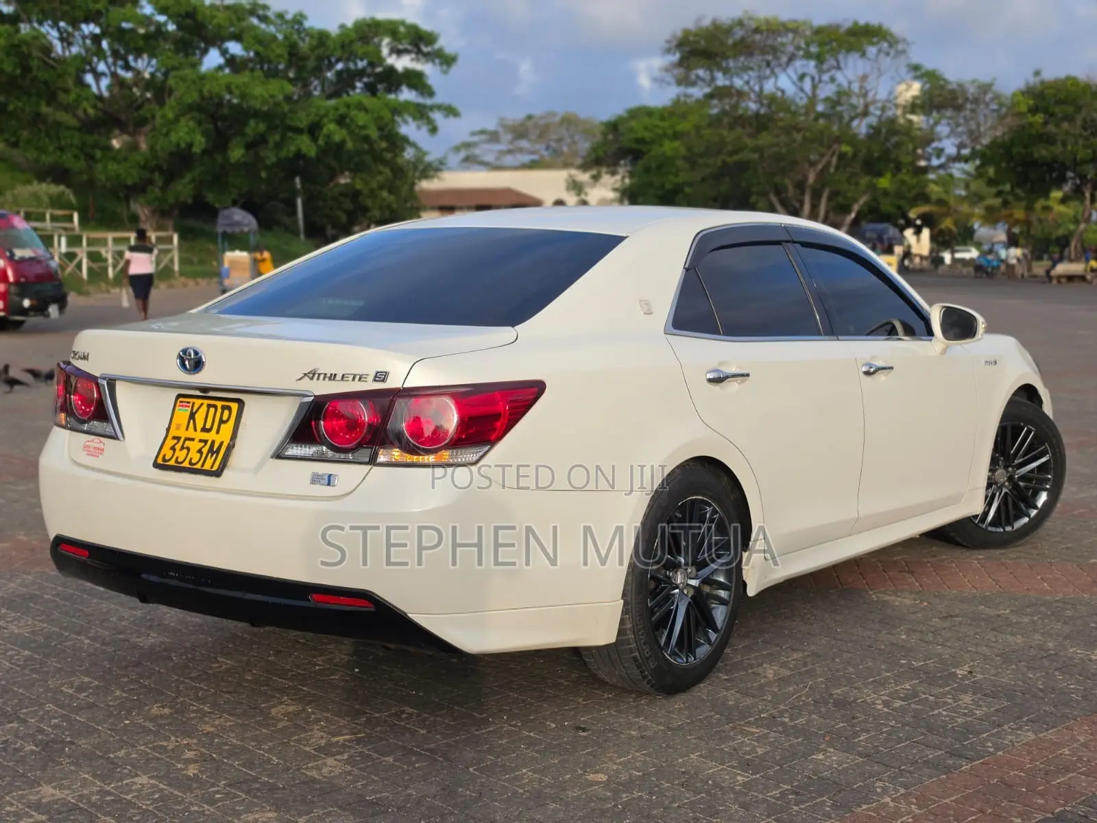 Toyota Crown 2017 White