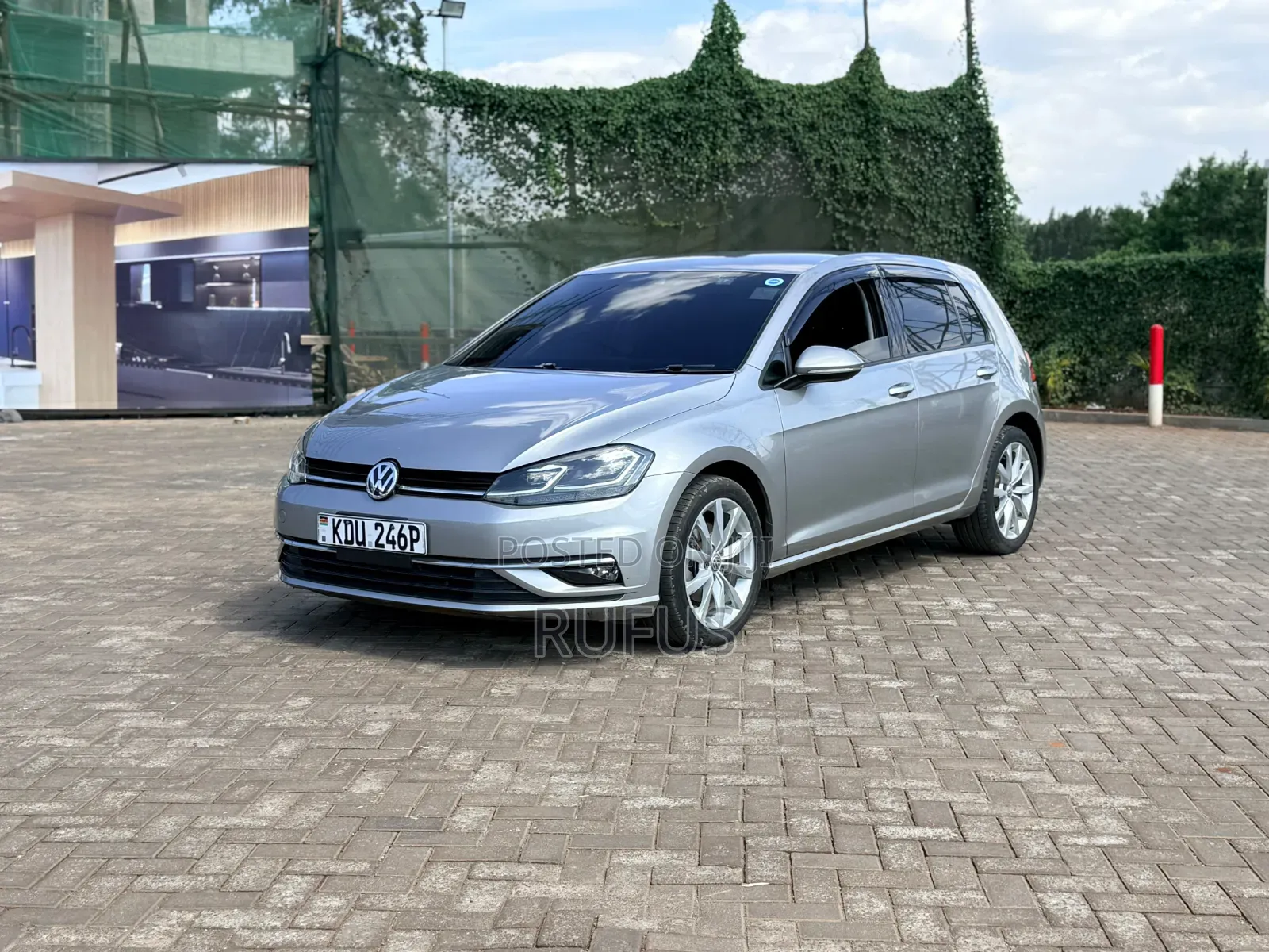 Volkswagen Golf 2019 Gold