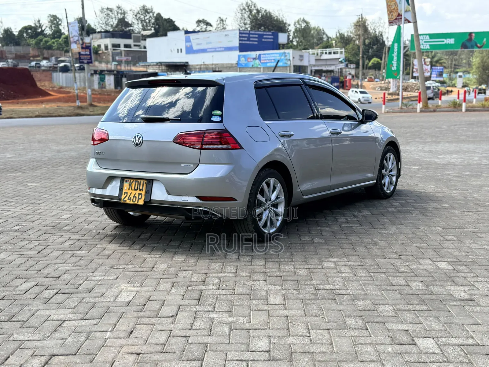 Volkswagen Golf 2019 Gold