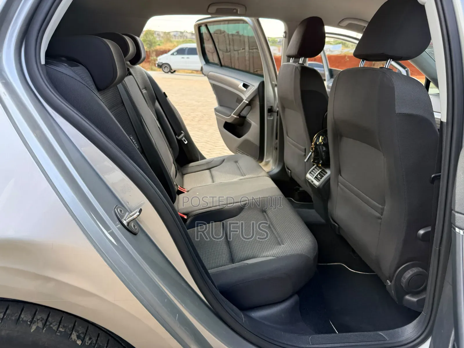 Volkswagen Golf 2019 Gold