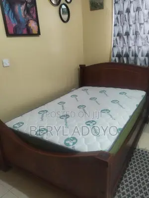4 and 1/2 by Six Hardwood Mohagony Bed