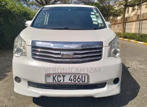 Toyota Noah 2011 White
