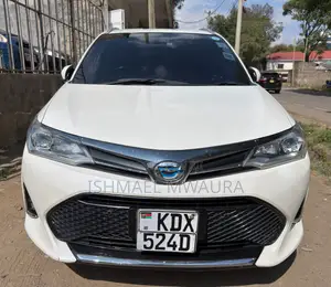Toyota Corolla Fielder 1.5 Hybrid FWD 2018 White