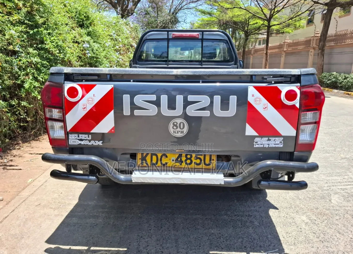 Isuzu D-MAX 2021 Gray