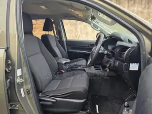 Toyota Hilux Revo Double Cab Deisel 2.4 AWD 2021 Brown
