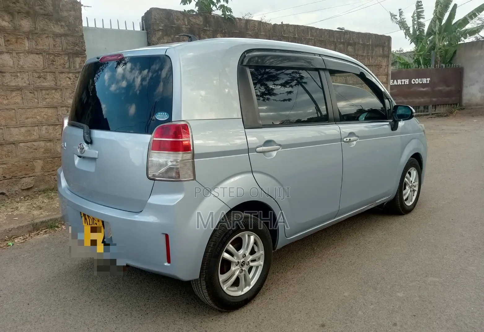 Toyota Spade 2015 Gray