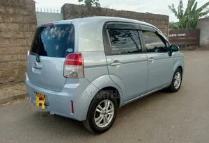Toyota Spade 2015 Gray
