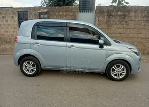 Toyota Spade 2015 Gray