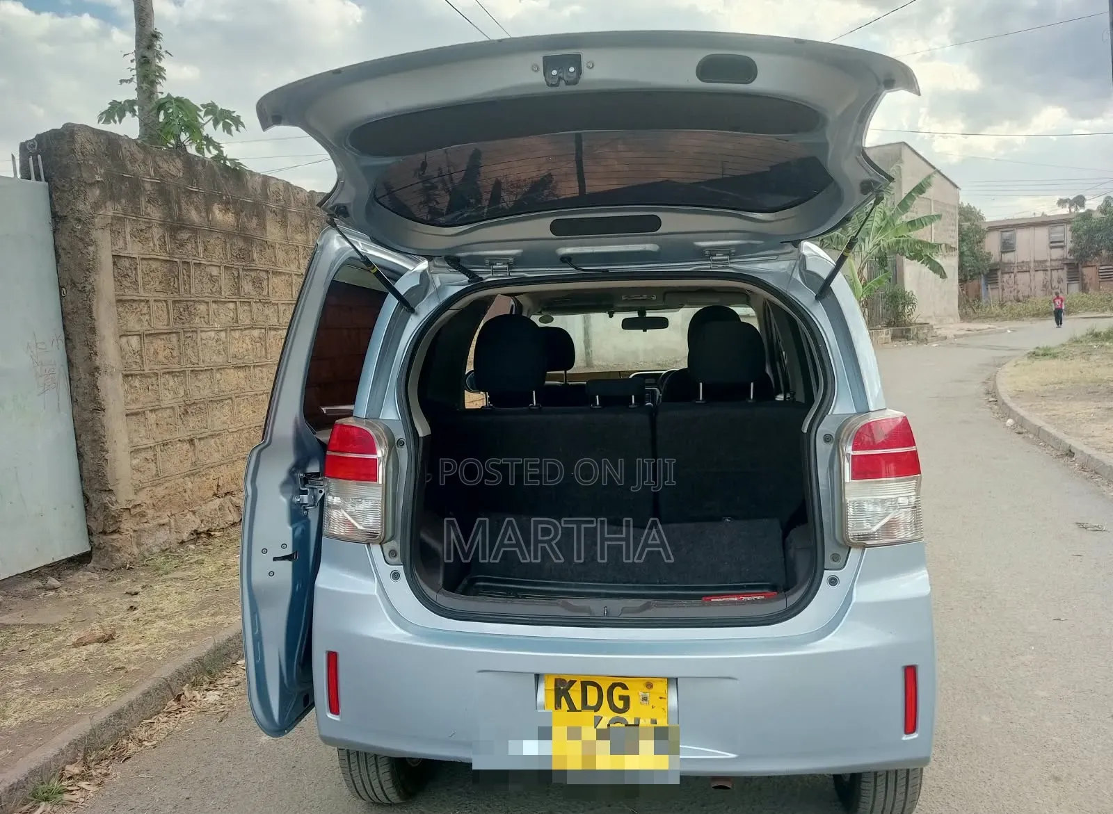 Toyota Spade 2015 Gray