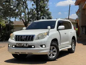 Toyota Land Cruiser Prado 2010 White