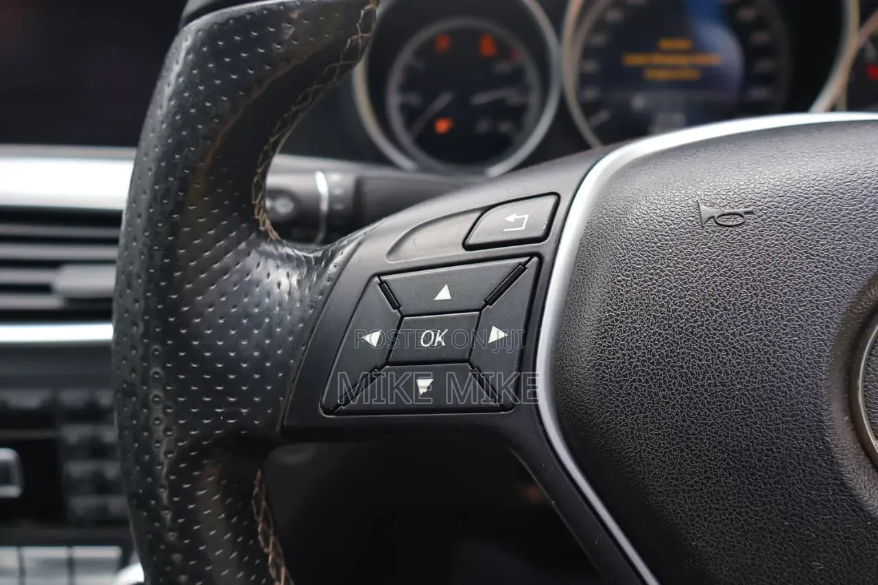Mercedes-Benz C200 2014 Black