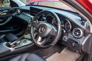 Mercedes-Benz C200 2014 Red