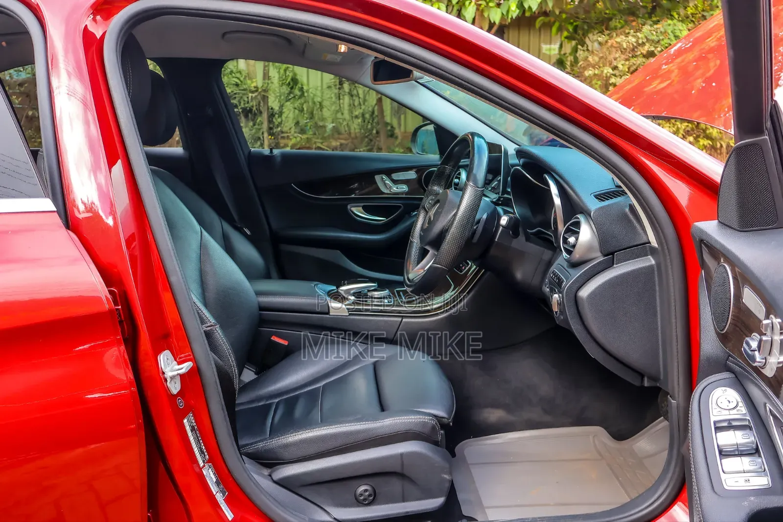 Mercedes-Benz C200 2014 Red